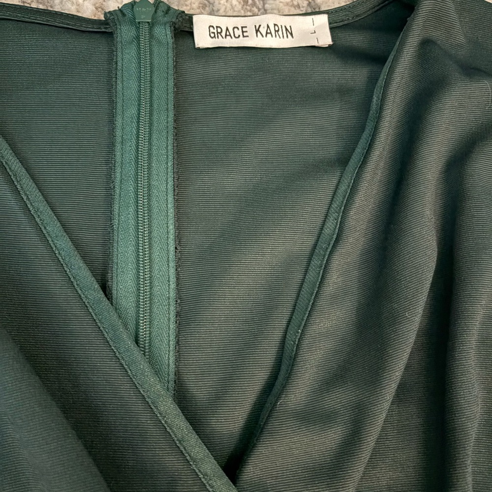 Elegant Green and Black Wrap Dress - Picture 4 of 5